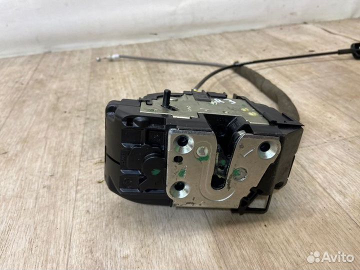Замок двери задний правый Nissan Note E11 (1.4)