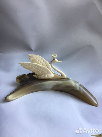 Статуэтка.Натуральный рог и колкий пластик.ссср