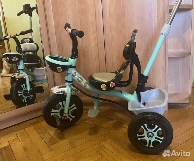 Велосипед трехколесный с ручкой для родителей