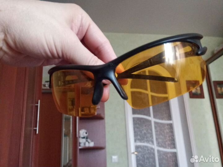 Солнцезащитные очки