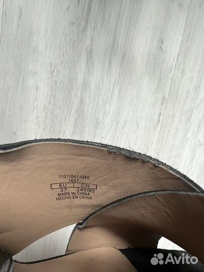 Босоножки stradivarius 37