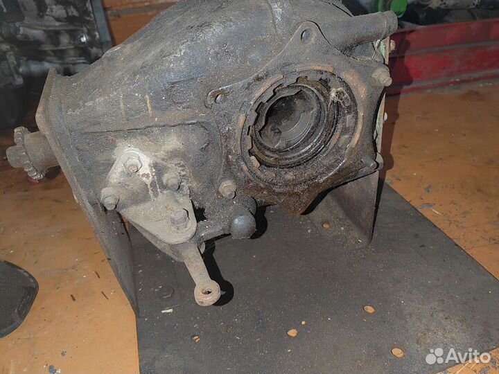 Редуктор с блокировкой и запчасти на луаз