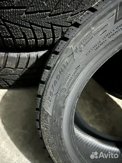 Hankook Winter I'Cept IZ3 W636 225/45 R17 94H