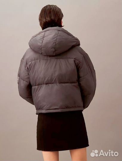 Calvin klein куртка Оригинал размер С, Л