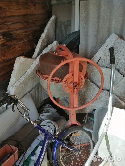 Бетономешалка(бетоносместитель)