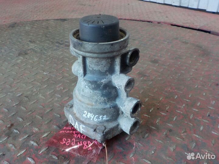 Кран управления тормозами прицепа DAF XF105 XF95