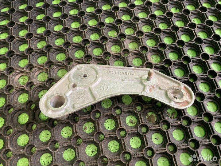 Кронштейн крепления RVI premium