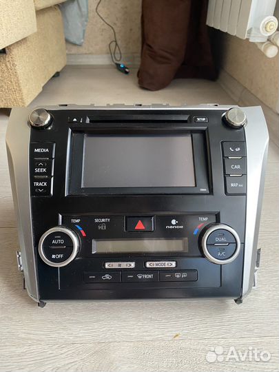 Головное устройсво Toyota Camry 50