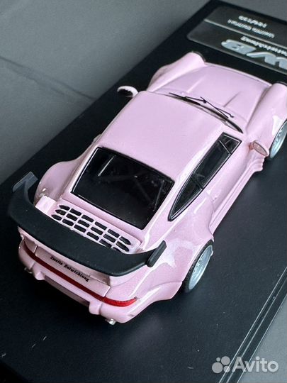 Модель автомобиля porsche 1/64 RWB