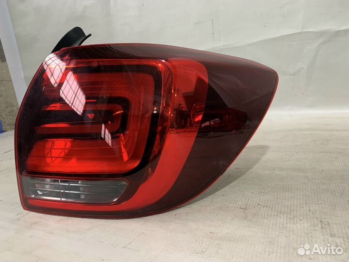 Renault Logan 18-Фонарь правый