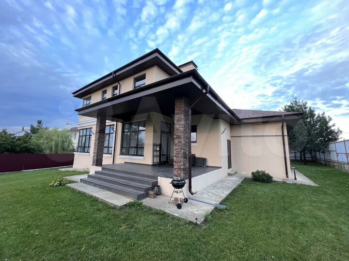 Дом 300 м² на участке 15 сот.