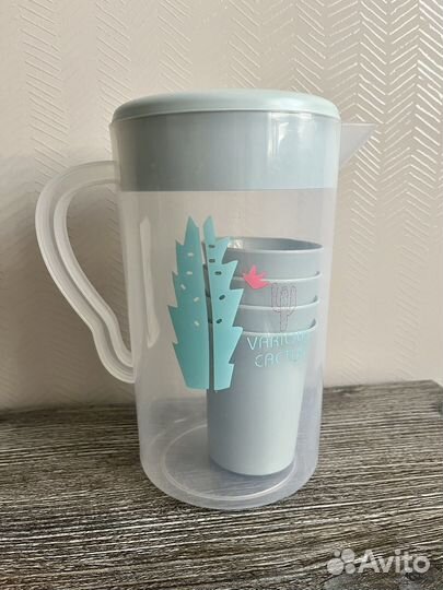 Кувшин со стаканами (пластик)