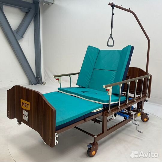 Мед. кровать c туалетом и переворотом Мet Remeks