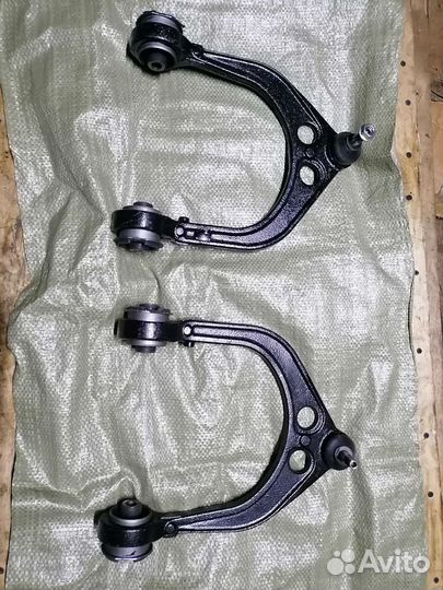 Рычаги верхние dodge Magnum