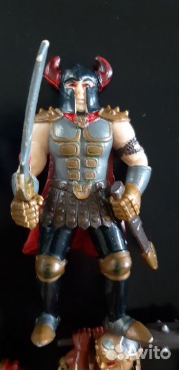 Фигурки рыцарей и монстров ELC