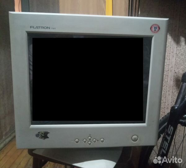 ЭЛТ Монитор LG Flatron 775FT