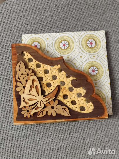 Салфетница из дерева