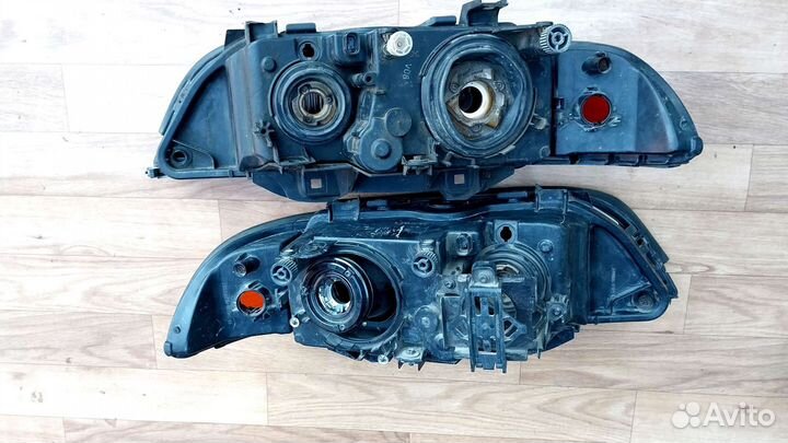 Передние фары на BMW 5 e39 дорест. на запчасти