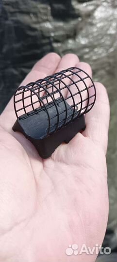 Кормушка фидерная