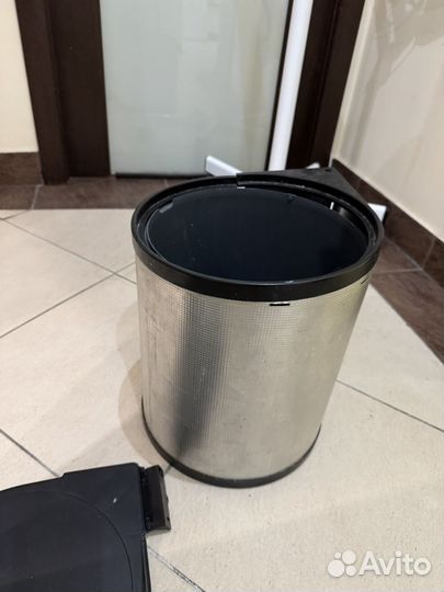 Выдвижное мусорное ведро бу