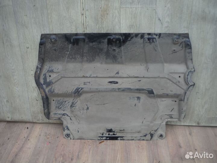 Защита двигателя Volkswagen Tiguan 1 2011