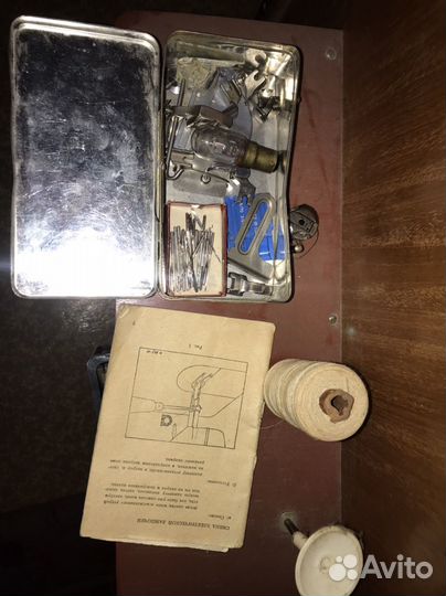 Швейная машина LADA