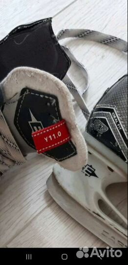 Хоккейные коньки