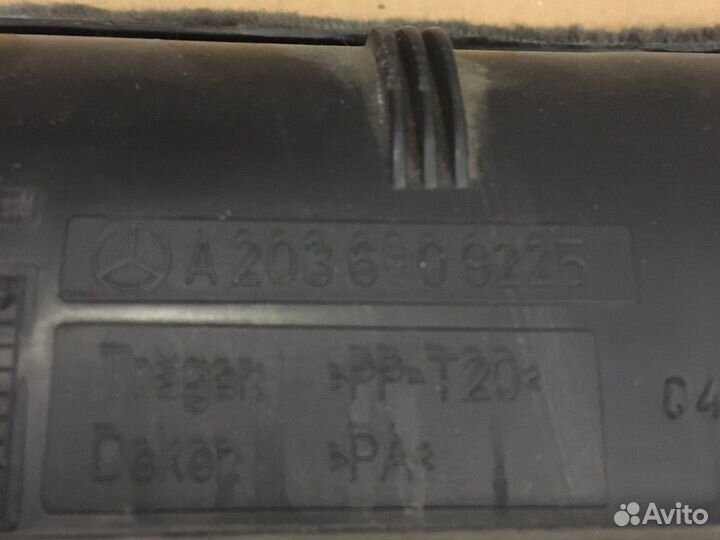 Обшивка багажника Mercedes W203 (3014)