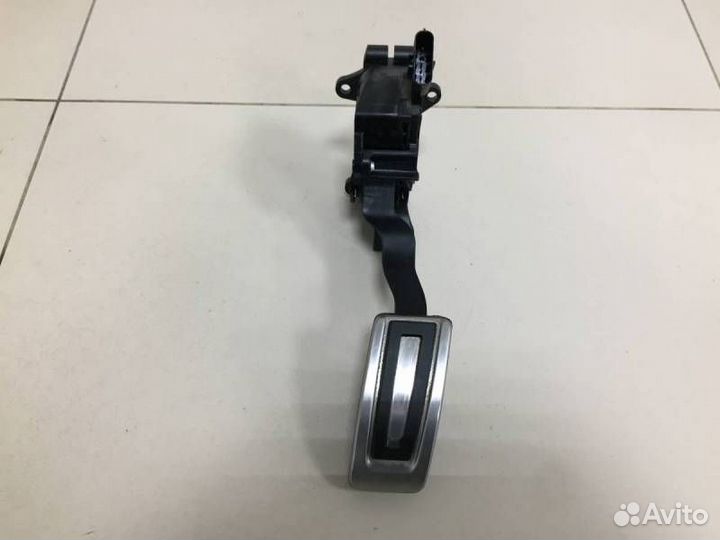Педаль газа Skoda Rapid 2019