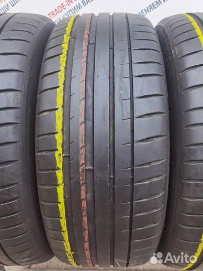 Michelin Pilot Sport 4 225/45 R19 96W