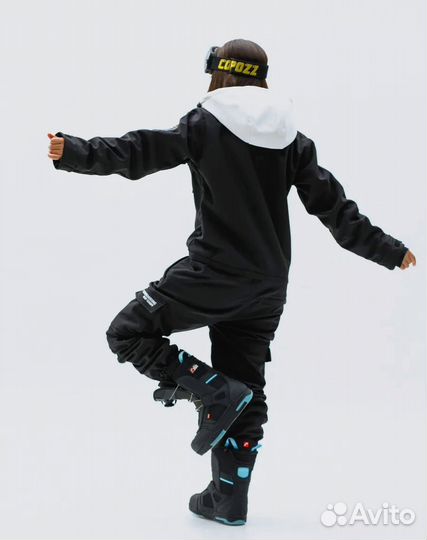 Горнолыжный комбинезон женский