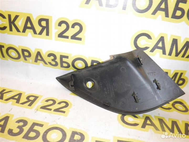 Крышка зеркала внутренняя левая Peugeot 301 2012