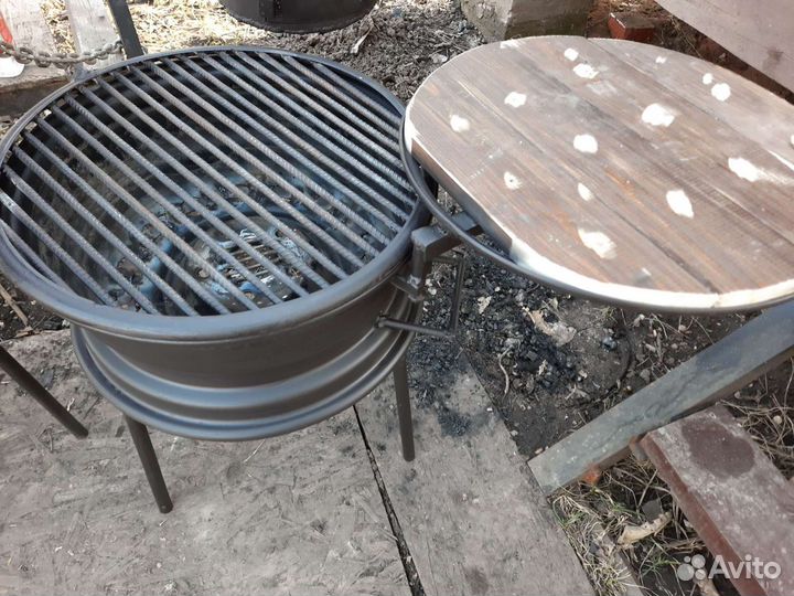 Манга гриль походный со столешницей