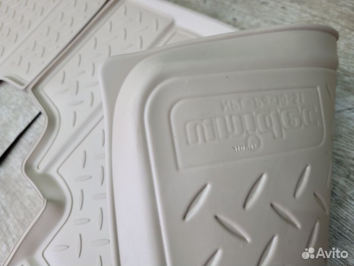 Коврики в салон Cadillac SRX 2 (2010-2018) Бежевые