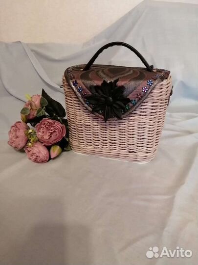 Сумочка женская, плетёная