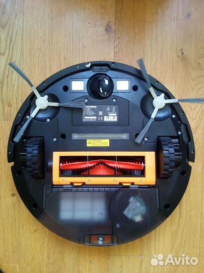 Робот пылесос Redmond RV-R650s