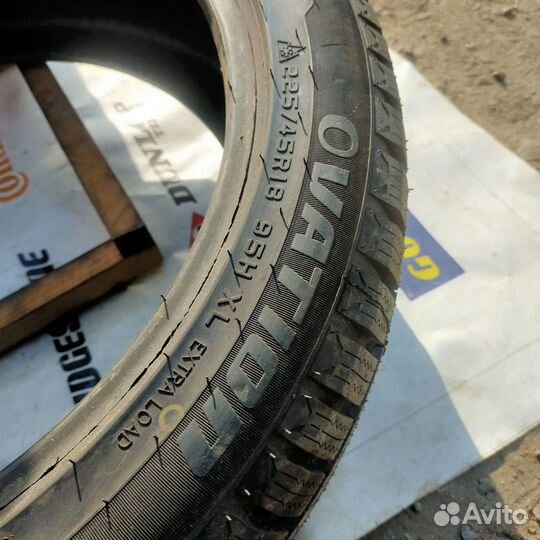 Ovation W-586 225/45 R18