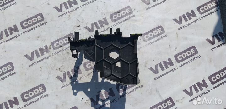 Рамка магнитолы Volkswagen Golf 5