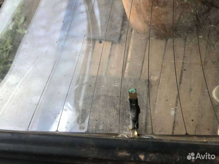 Заднее стекло ваз 2107