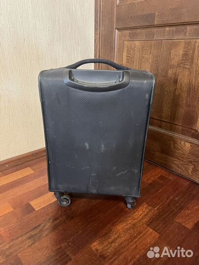 Чемодан на колесах размер s бу