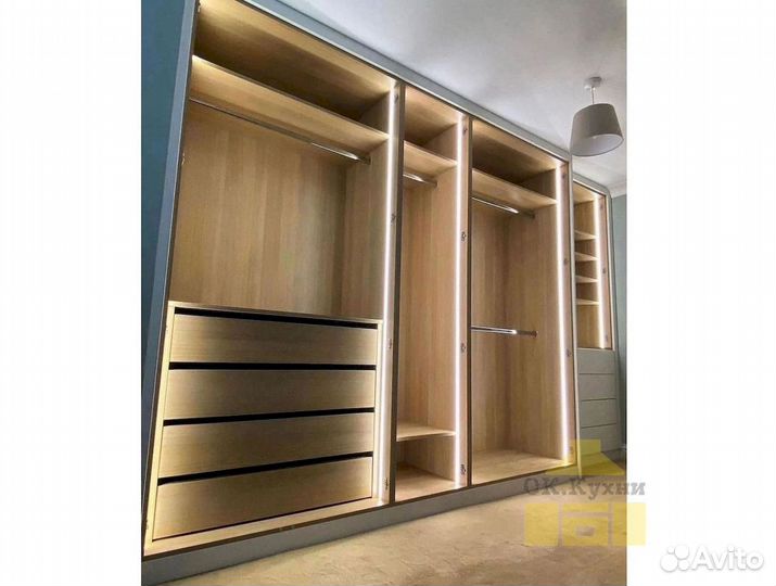 Угловой шкаф