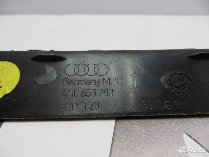 Жабо (водосток) заднего стекла Audi A8 D4