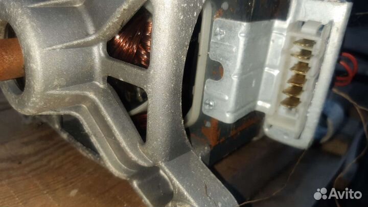 Двигататель стиральной машины