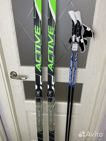 Беговые лыжи классические новые