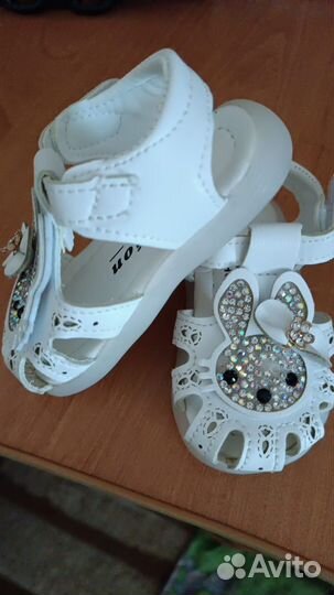 Сандалии для девочки