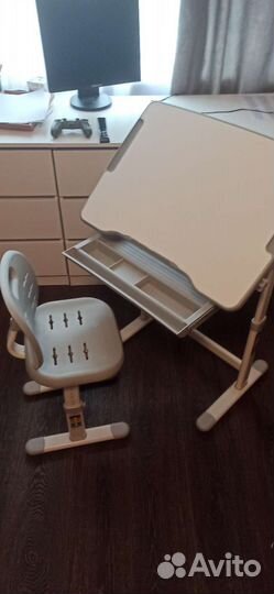 Растущий стол и стул holto