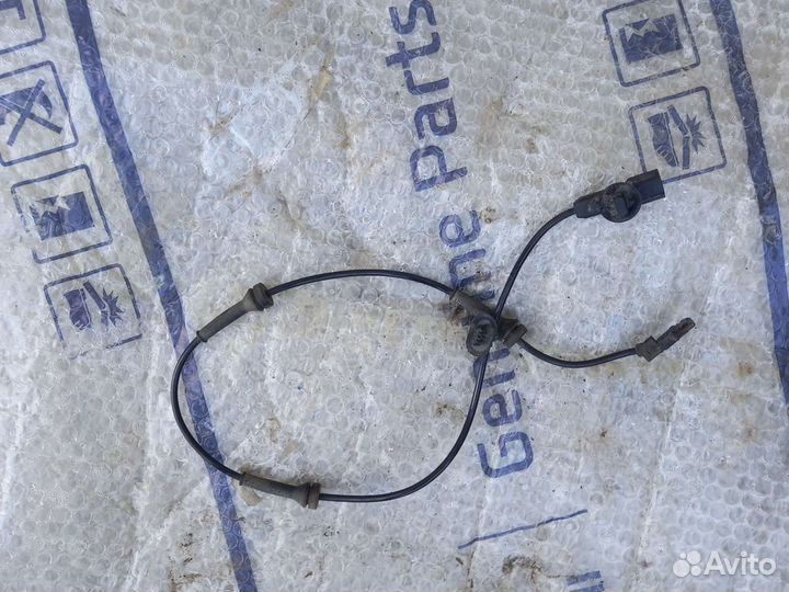 Рено сценик 2 - передний левый датчик ABS