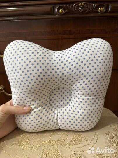 Анатомическая подушка для малыша