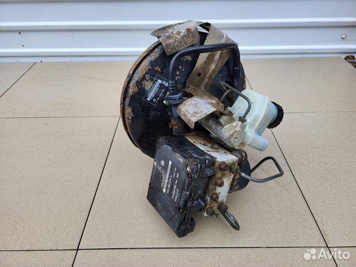 Тормозной вакуум Volkswagen Golf 3