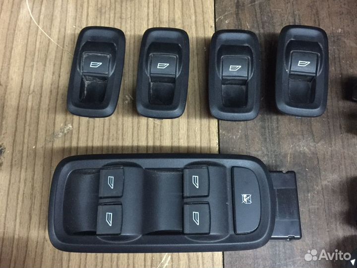 Кнопки стеклоподъёмника Форд Экоспорт